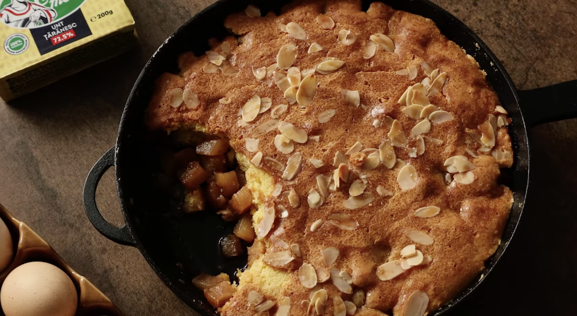 Pandișpan cu mere și sirop de arțar